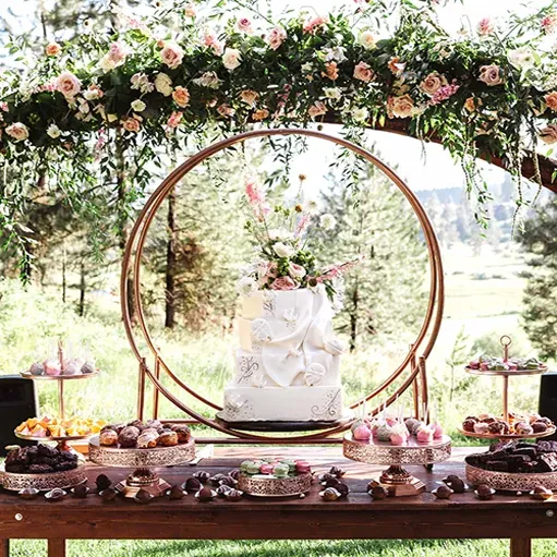 table decorations and cake display